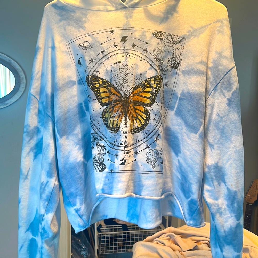 Long sleeve crop top hoodie